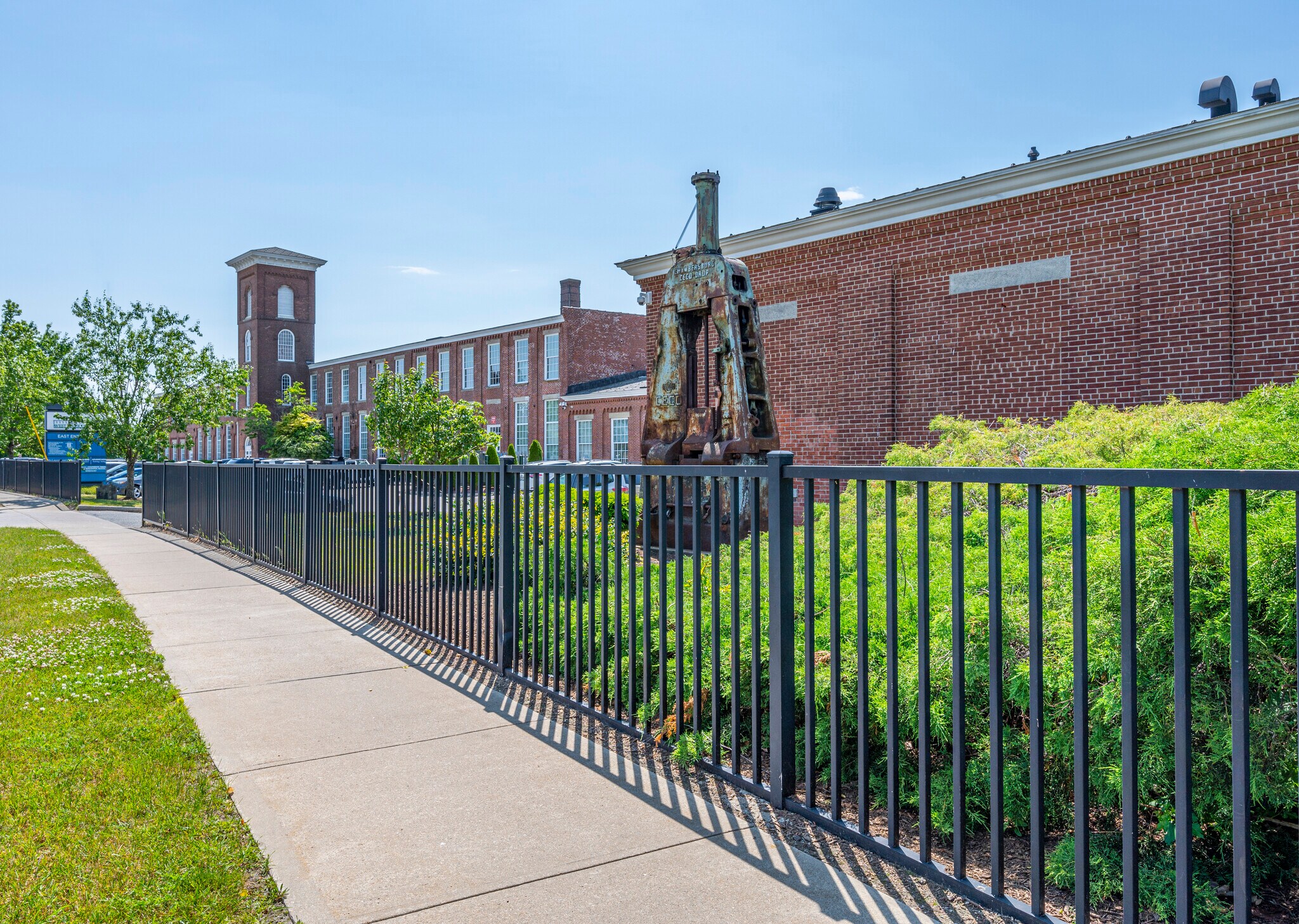 146148 W River St, Providence, RI 02904 West River Center