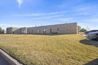 More details for 3600 S Lakeside Dr, Oklahoma City, OK - Office for Sale