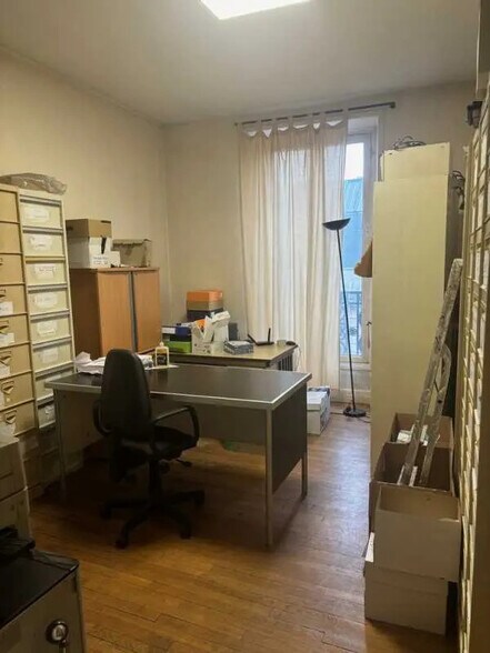 Office in Paris for lease - Interior Photo - Image 3 of 9