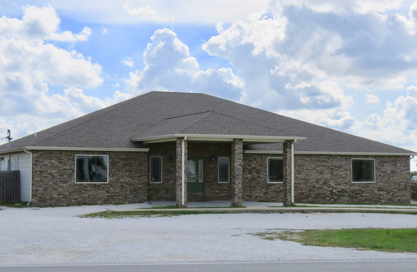 3830 E 20th St, Joplin, MO 64801