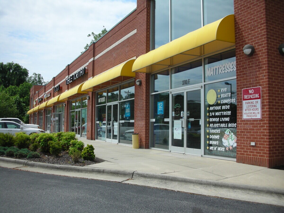 3743 Battleground Ave, Greensboro, NC 27410