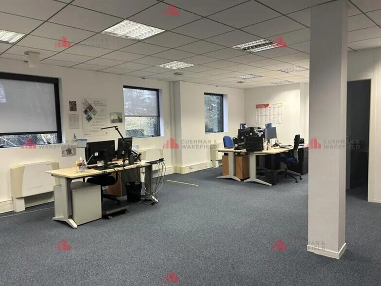 Office in Dijon for lease - Interior Photo - Image 2 of 4