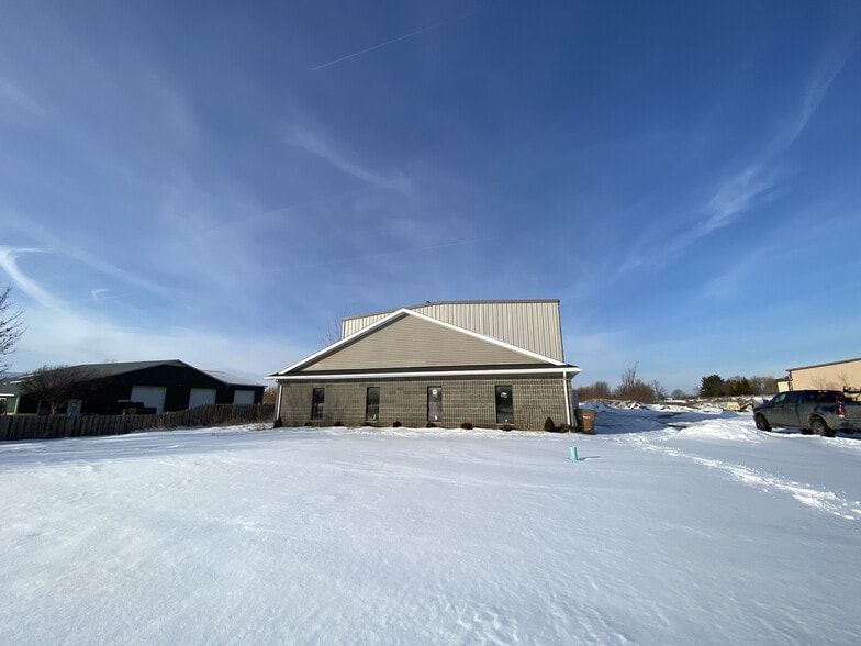 9720 County Rd, Clarence Center, NY for sale - Primary Photo - Image 1 of 1
