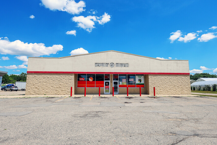 3040 Eastern Ave SE, Grand Rapids, MI for lease - Building Photo - Image 1 of 2