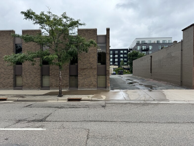 2469 W University Ave, Saint Paul, MN for sale - Building Photo - Image 3 of 13