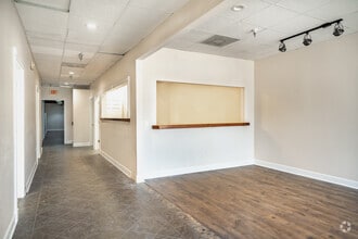 216 5th Ave N, Saint Petersburg, FL for lease Interior Photo- Image 1 of 21