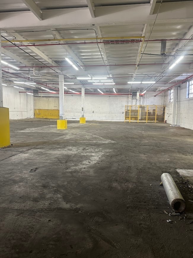 656 Montauk Ave, Brooklyn, NY for lease Interior Photo- Image 1 of 3