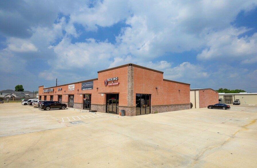 14929 Westpark Dr, Houston, TX for lease - Building Photo - Image 2 of 9