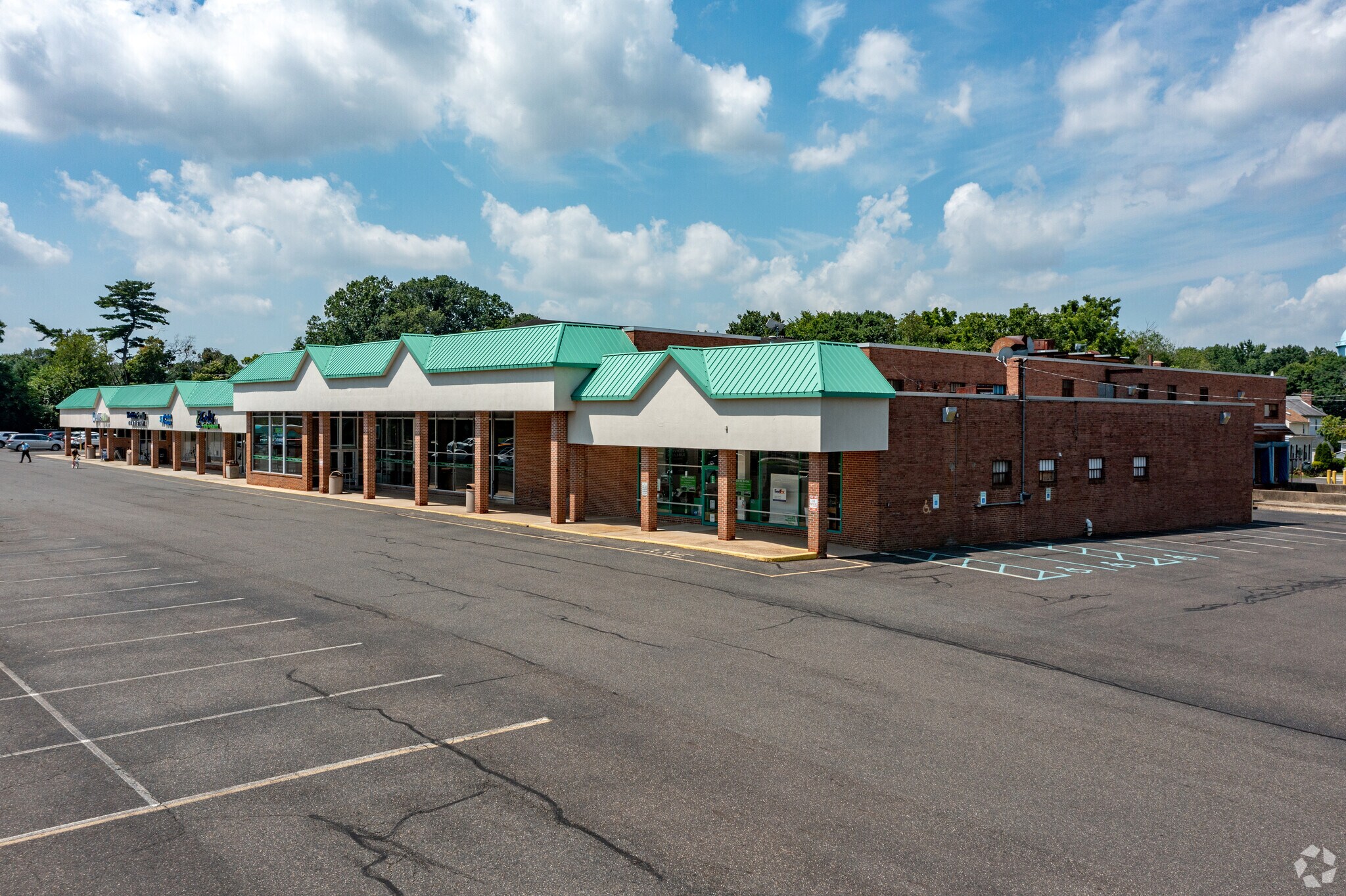 413 W Crystal Lake Ave, Haddonfield, NJ for sale Primary Photo- Image 1 of 1