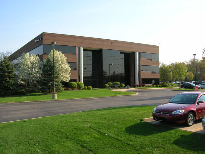 4100 Edison Lakes Pky, Mishawaka, IN for lease - Building Photo - Image 2 of 21