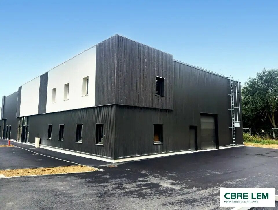 Flex in Cormelles-le-Royal for sale Building Photo- Image 1 of 8