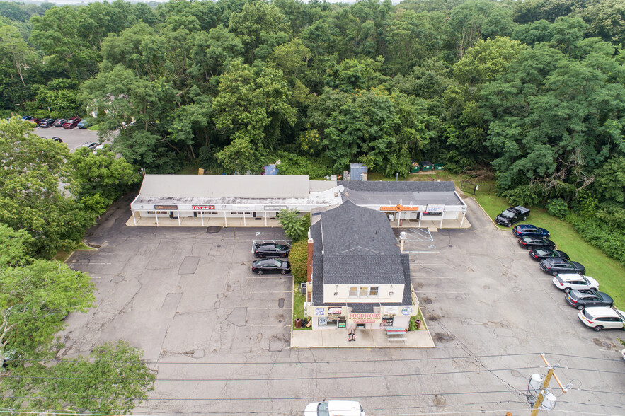 201 E Main St, Huntington, NY for sale - Building Photo - Image 1 of 1