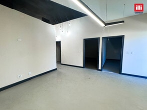 105-107 S Sparks St, Burbank, CA for lease Interior Photo- Image 1 of 6