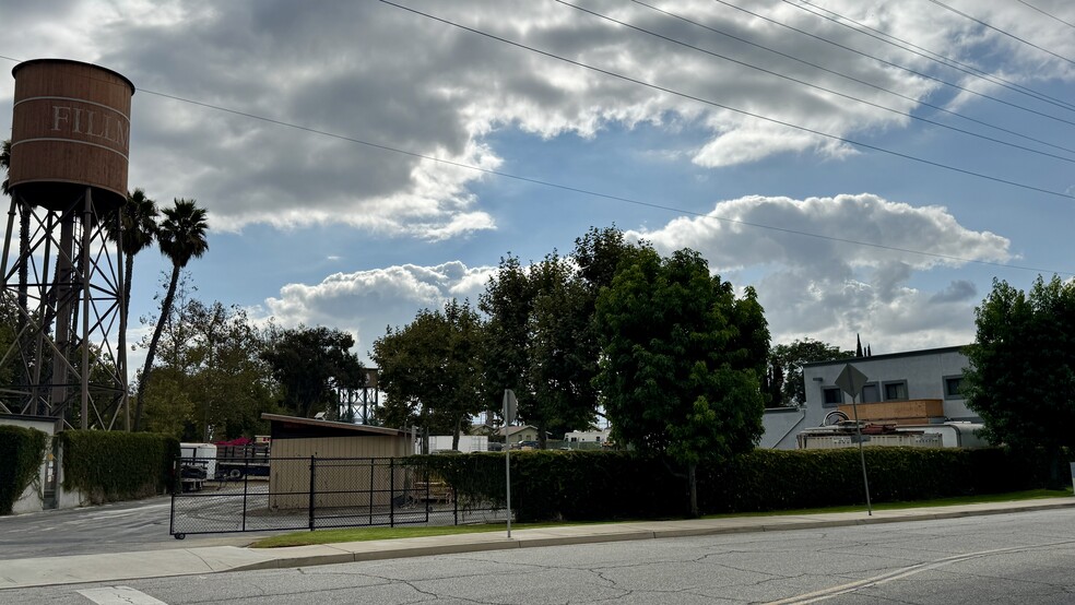 310 A St, Fillmore, CA for lease - Building Photo - Image 3 of 20