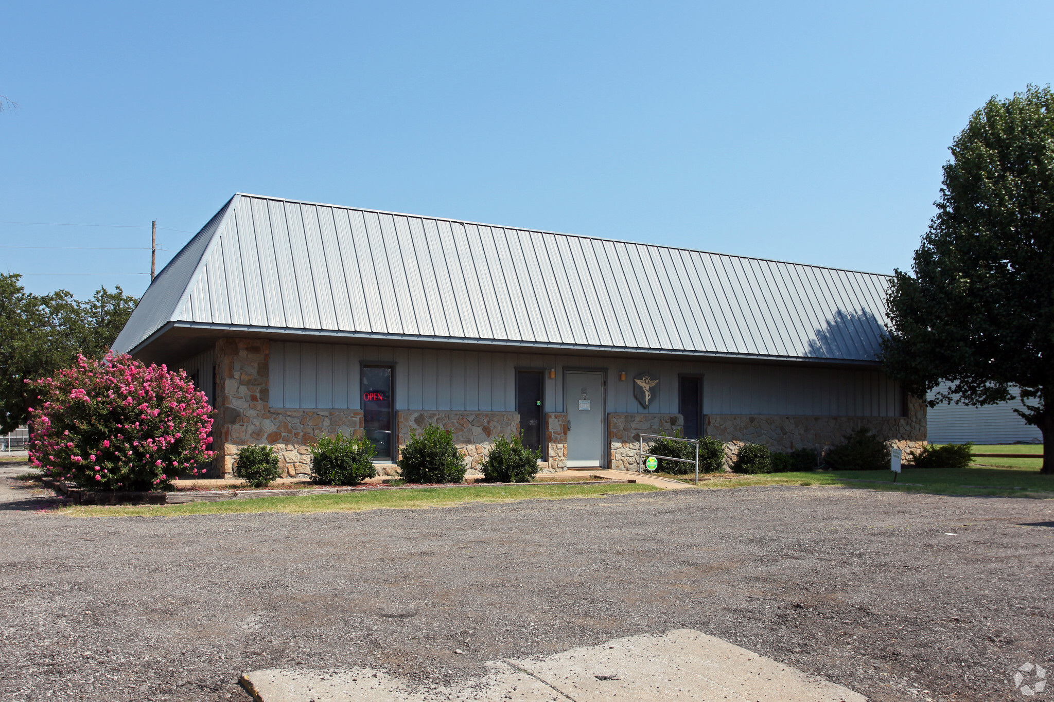 1236 E Main St, Cushing, OK for sale Primary Photo- Image 1 of 3