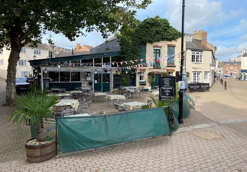 Hope Sq, Weymouth for sale - Primary Photo - Image 1 of 1