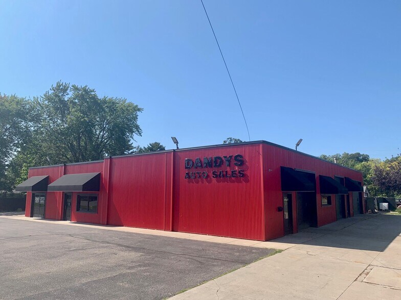 20 5th Ave NW, Forest Lake, MN 55025