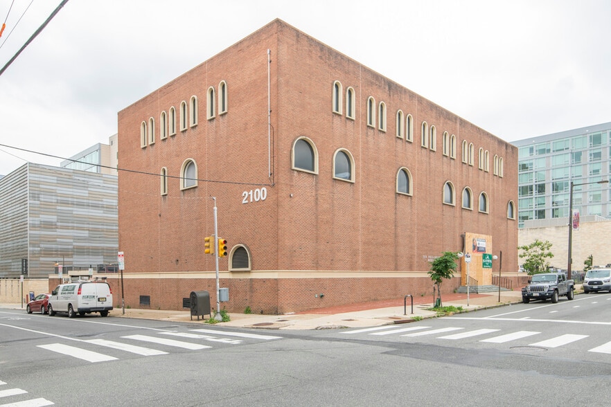 2100 Spring Garden St, Philadelphia, PA for lease - Building Photo - Image 1 of 6