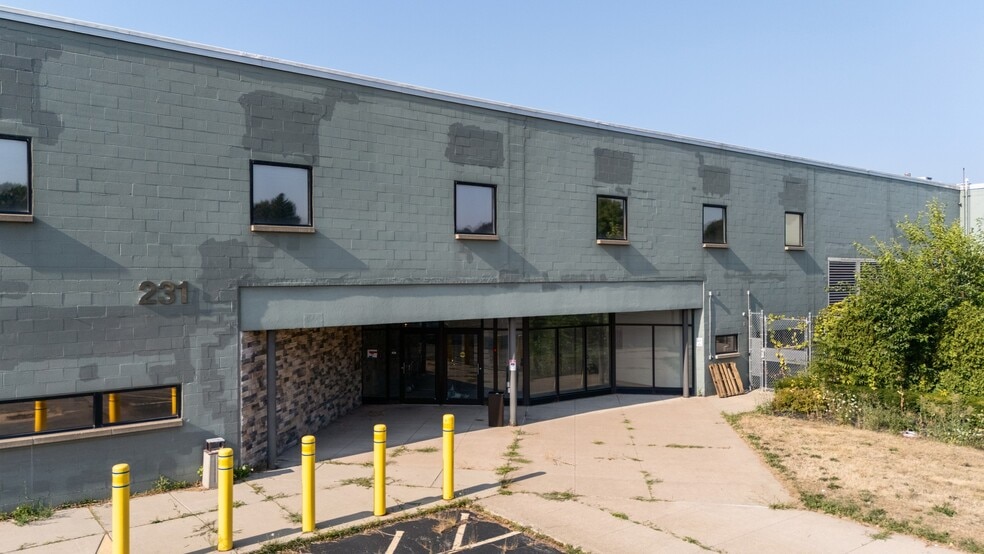 231 East Ave, Albion Town Orleans, NY for lease - Building Photo - Image 2 of 23