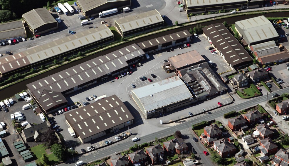 Burnley Rd, Mytholmroyd for sale - Primary Photo - Image 1 of 1