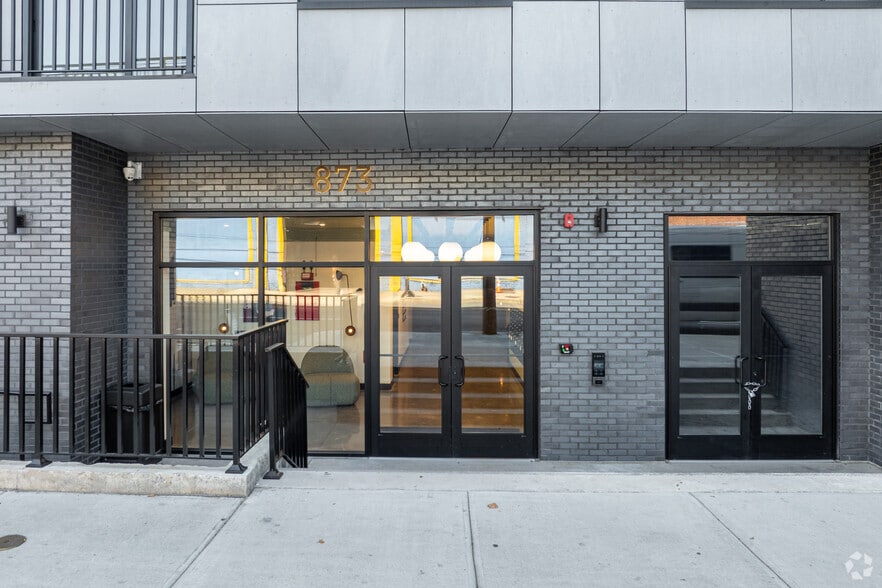 873 COMMUNIPAW Ave, Jersey City, NJ for lease - Building Photo - Image 3 of 37