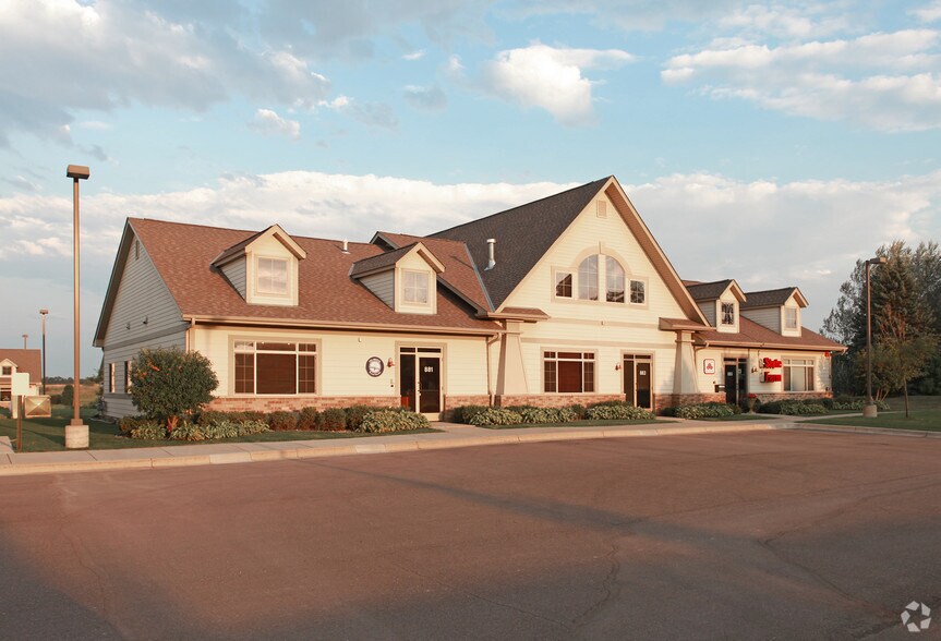 881 Meander Ct, Hamel, MN 55340