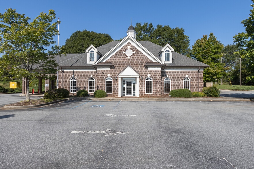 2007 E Greenville St, Anderson, SC for sale - Primary Photo - Image 1 of 1