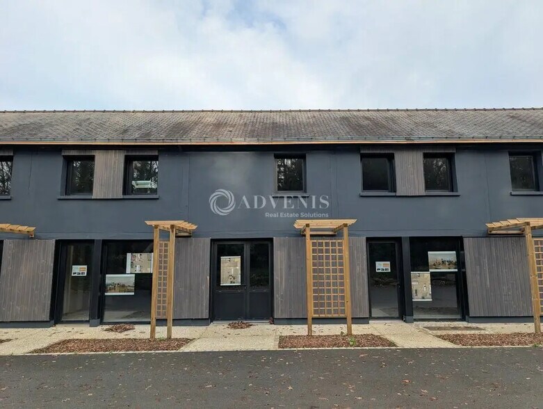 Flex in Saint-Samson-sur-Rance for lease - Building Photo - Image 3 of 6