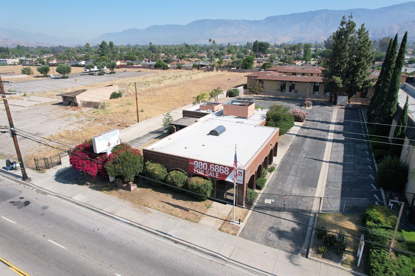 1380 E Highland Ave, San Bernardino, CA 92404