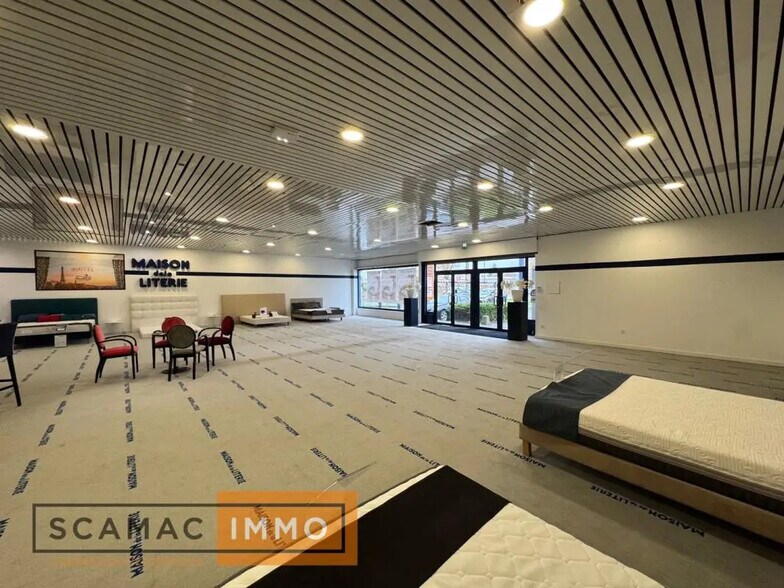 Retail in Pringy for sale - Interior Photo - Image 2 of 7