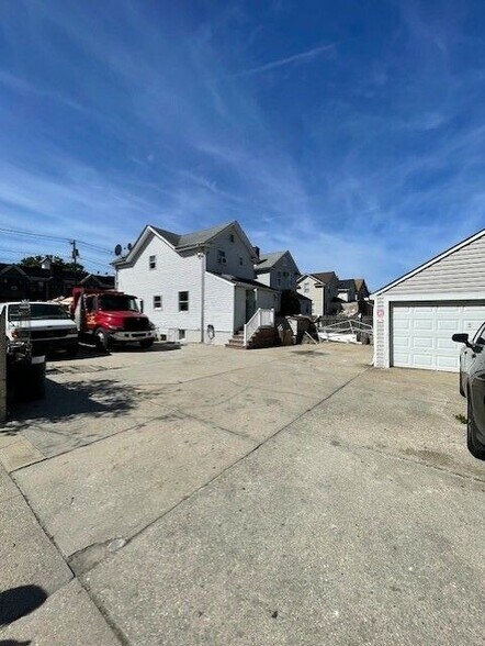 356 Willis Ave, Mineola, NY for lease - Building Photo - Image 3 of 3