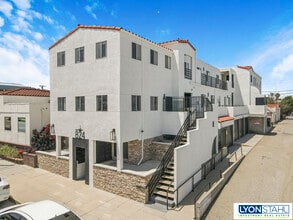 824 W 9th St, San Pedro, CA for lease Interior Photo- Image 2 of 30