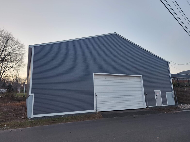 2 Atwood Pl, West Haven, CT for sale - Building Photo - Image 1 of 4
