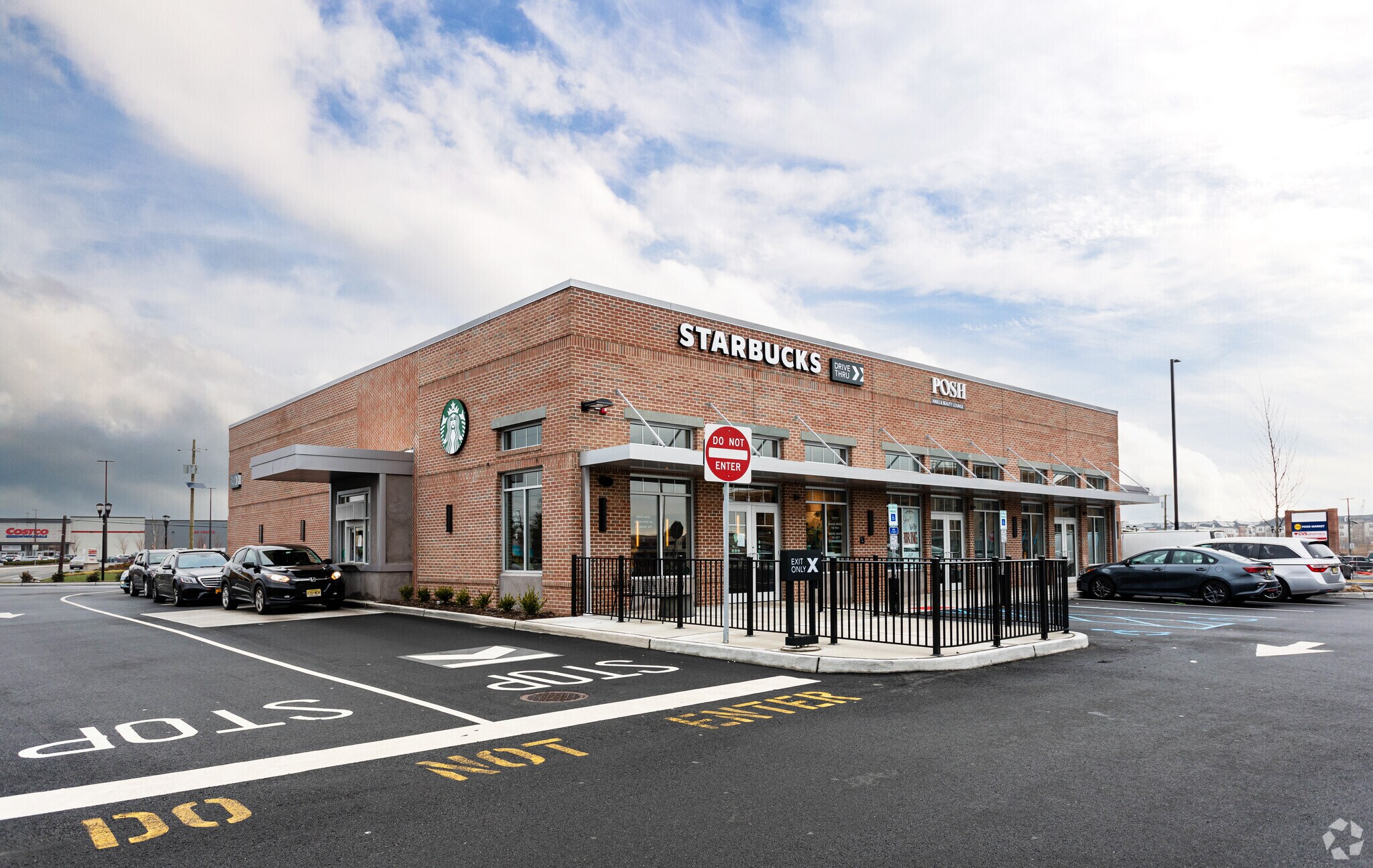 26 Goldsborough Dr, Bayonne, NJ 07002