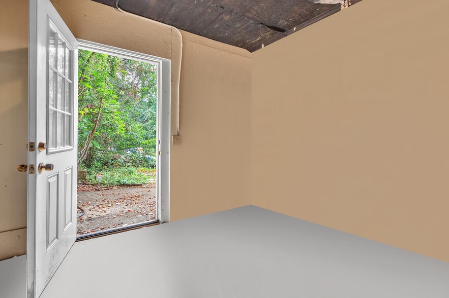 414 Perry Hill Rd, Montgomery, AL for sale - Interior Photo - Image 3 of 51