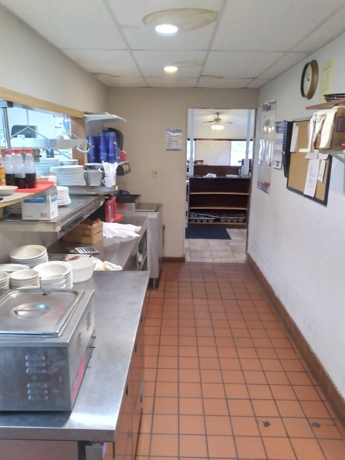 710 Grandview Ave, Muscatine, IA 52761