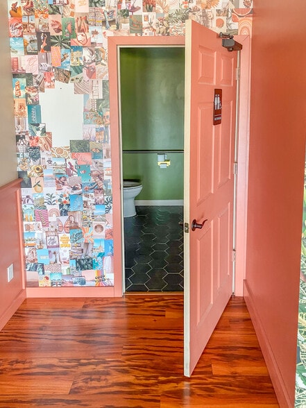 7407-7421 Manatee Ave W, Bradenton, FL for lease - Interior Photo - Image 2 of 5