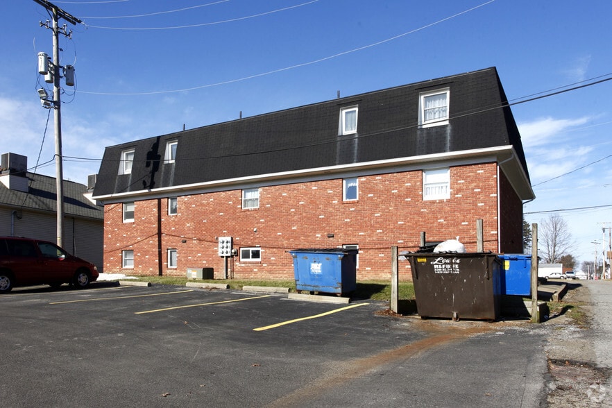 110 E Pine St, Lisbon, OH for sale - Building Photo - Image 2 of 4