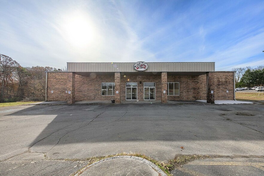 2808 E Lamar Alexander Pky, Maryville, TN for lease - Building Photo - Image 1 of 16