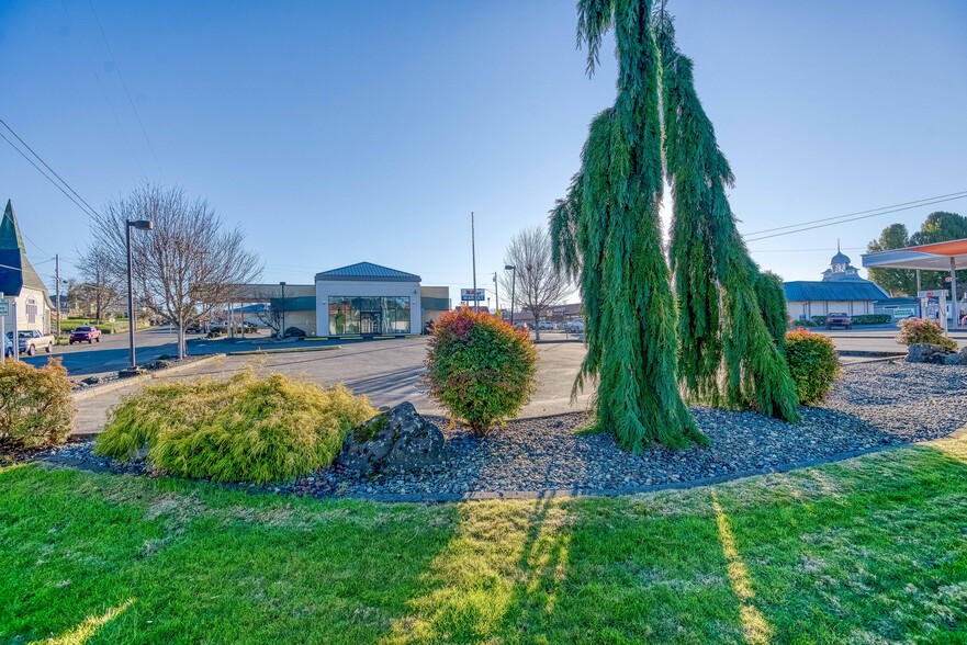 345 8th St, Myrtle Point, OR for sale - Building Photo - Image 1 of 1