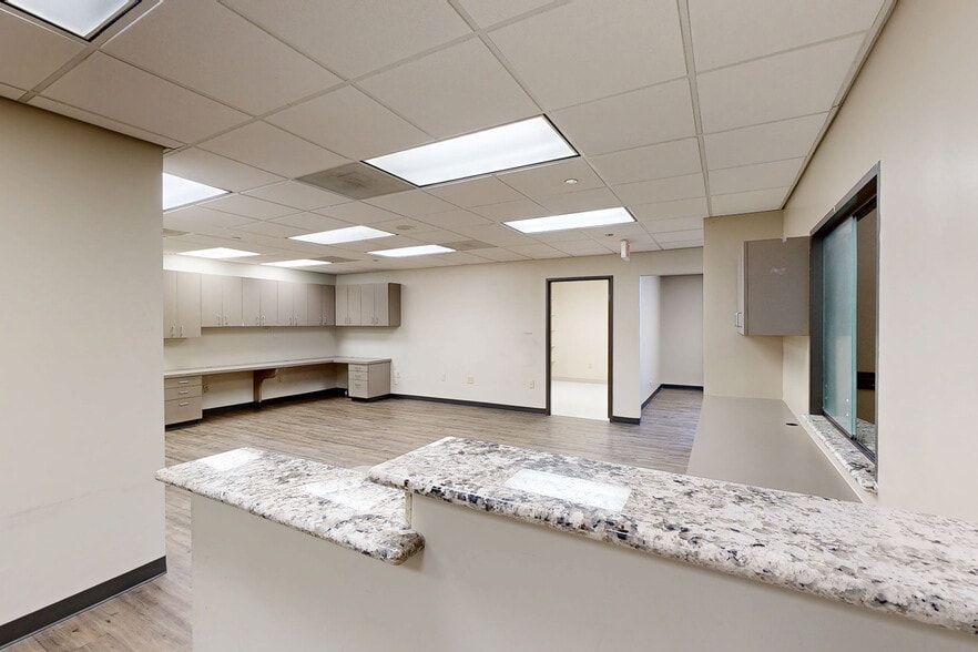 1315 St Joseph Pky, Houston, TX for sale - Matterport 3D Scan - Image 3 of 33