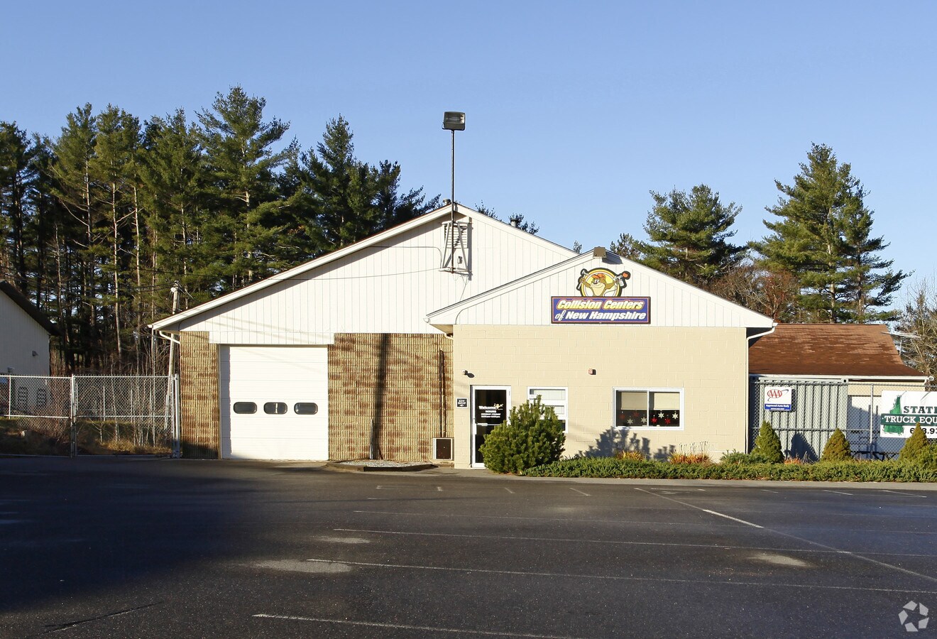 1208 Hooksett Rd, Hooksett, NH 03106