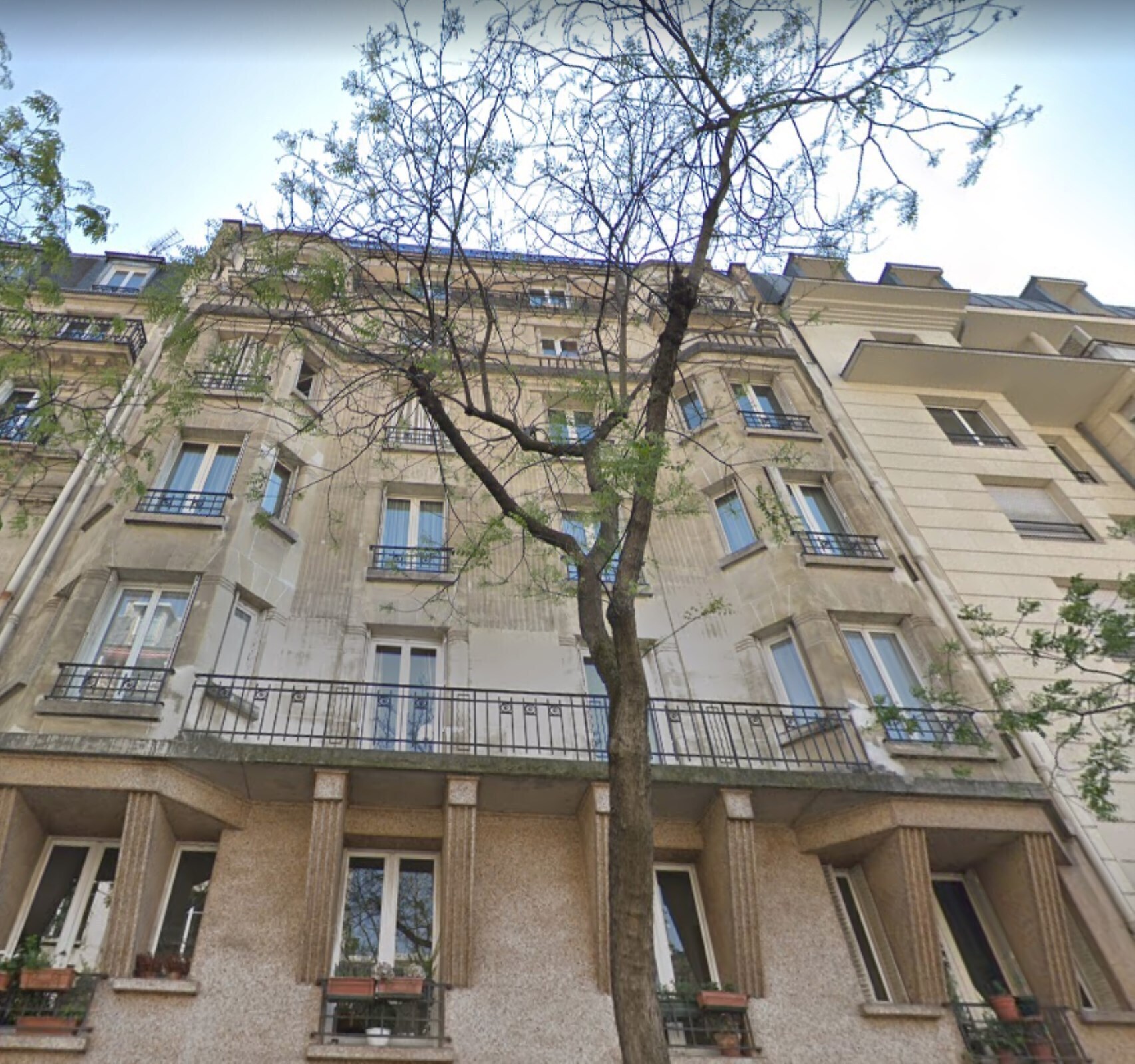 Office in Paris for lease Building Photo- Image 1 of 6