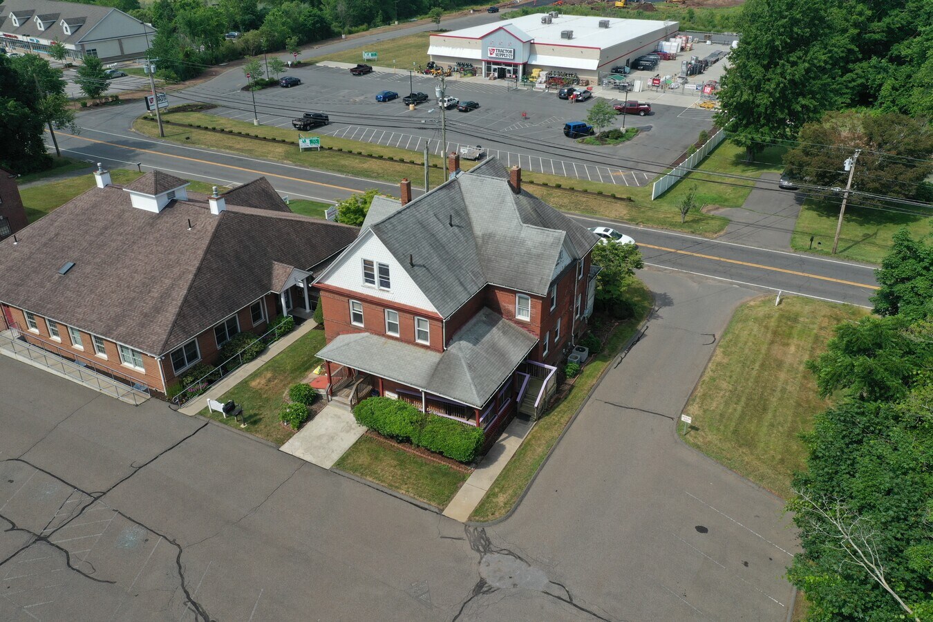 834 Newfield St, Middletown, CT 06457