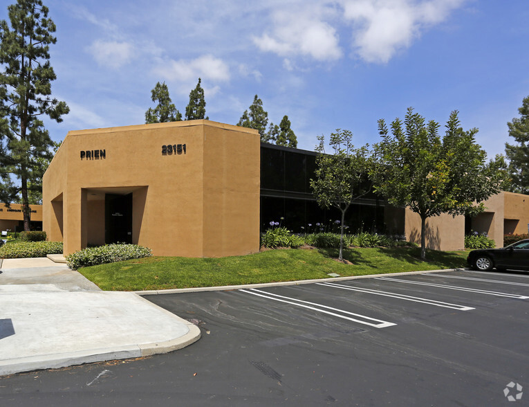 23151 Plaza Pointe Dr, Laguna Hills, CA for lease - Primary Photo - Image 1 of 8