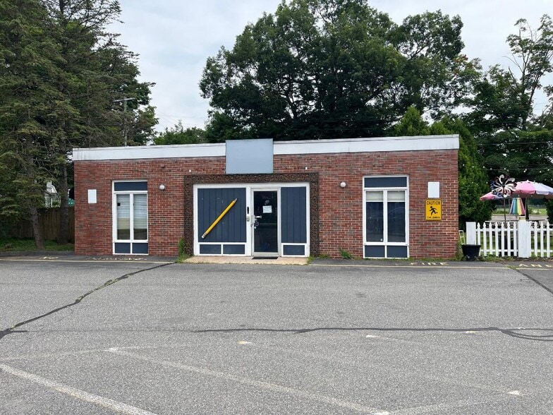 20 Church St, Ellington, CT for lease - Building Photo - Image 1 of 1