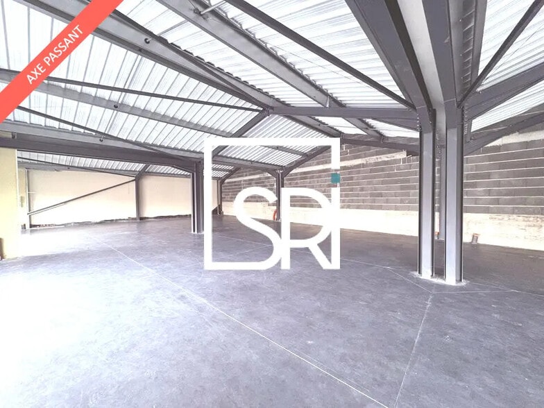 Retail in LES MARTRES-D'ARTIERE for lease - Building Photo - Image 3 of 10