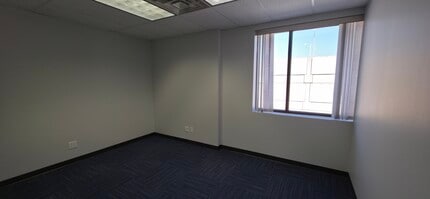 311 3rd Ave SE, Cedar Rapids, IA for lease Interior Photo- Image 1 of 2