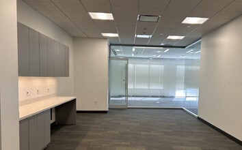 999 Worcester St, Wellesley, MA for lease Interior Photo- Image 2 of 6