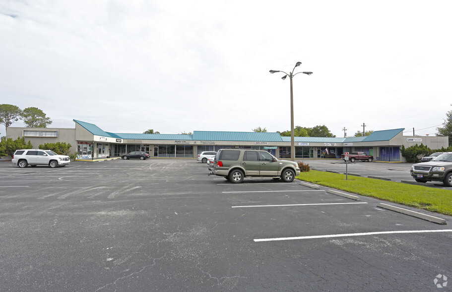 201-245 Avenue O SW, Winter Haven, FL for lease - Primary Photo - Image 3 of 3